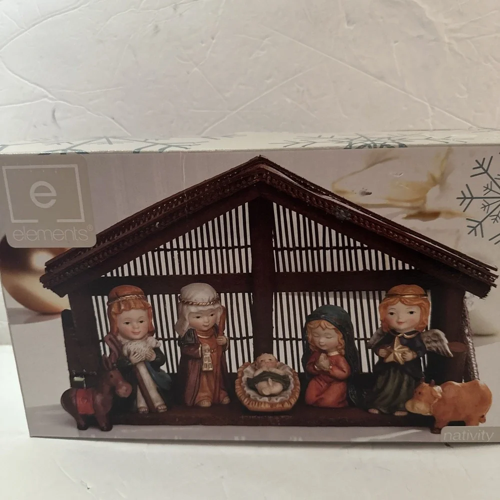 Elements Christmas Nativity 8 Piece Ceramic Set With Wooden Stable 2007 New